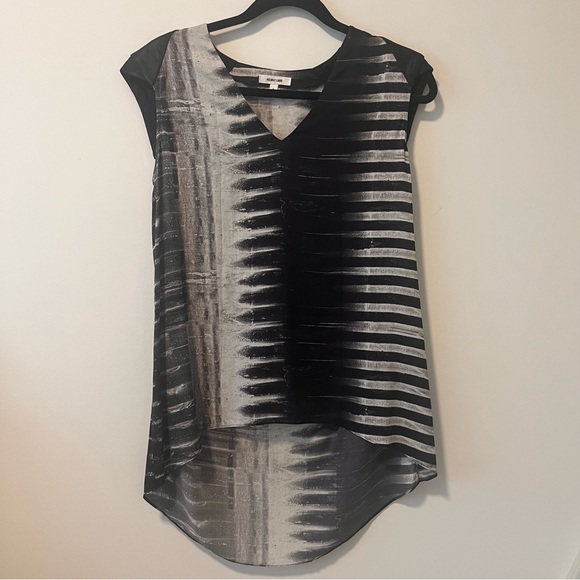 Beautiful Helmut Lang Sleeveless Top - Picture 1 of 5